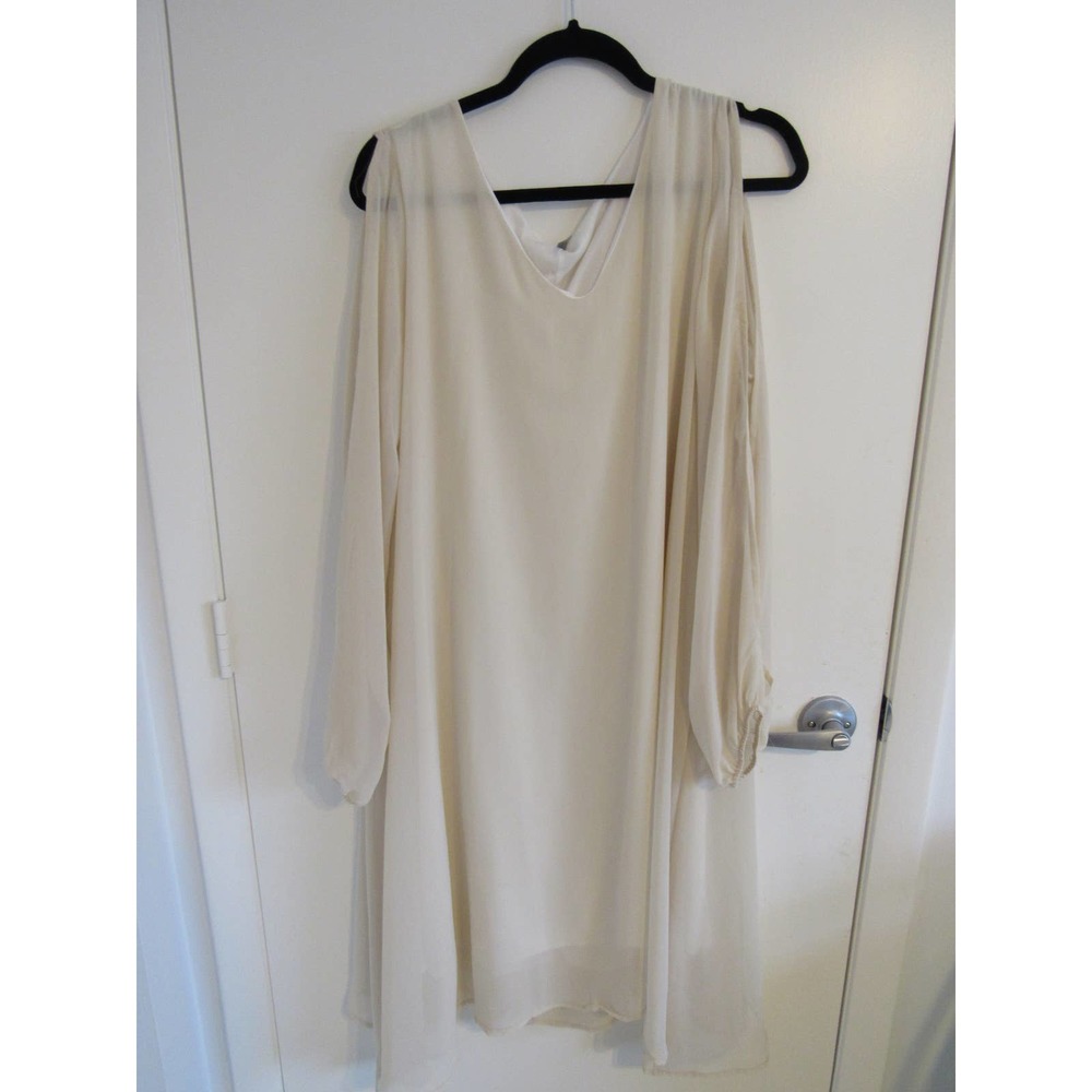 Yummy Plus Cream Color Midi Dress.  Size 1X